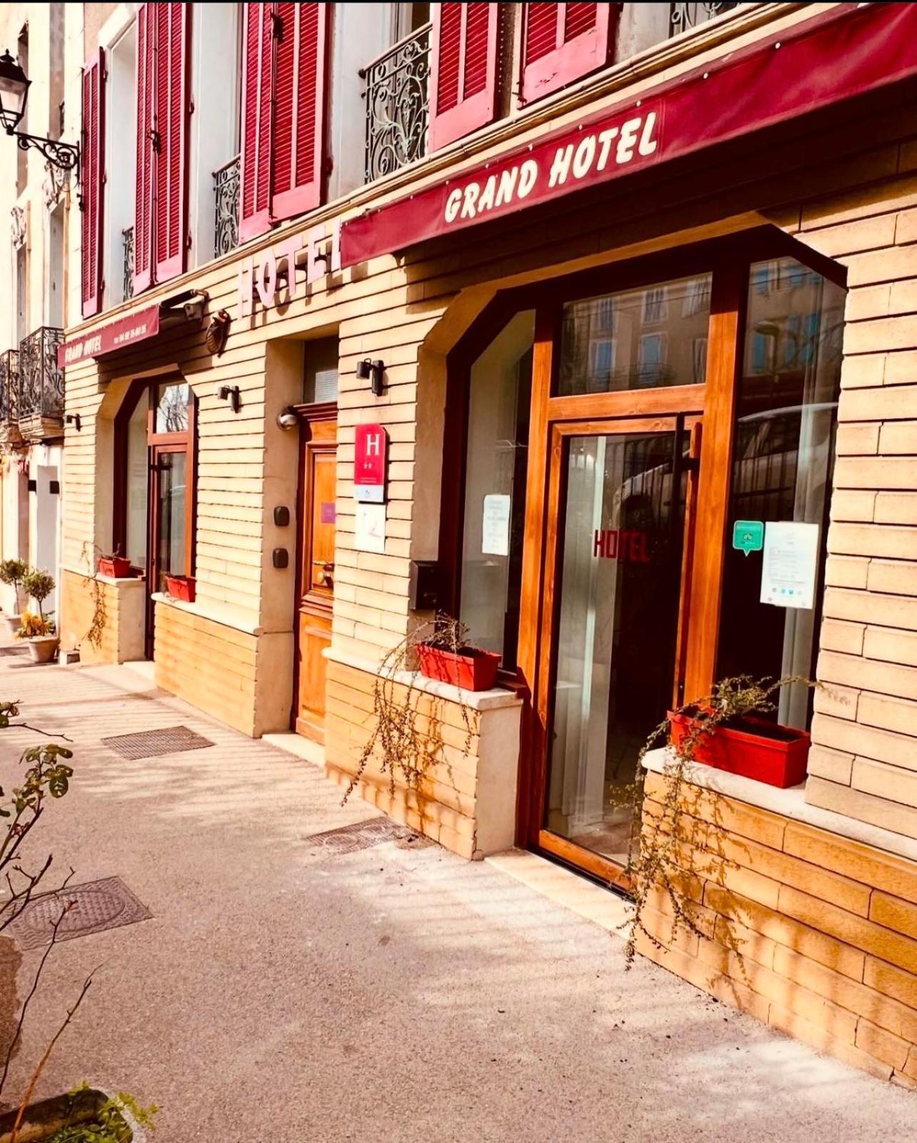 Le Grand Hotel 포르칼퀴에르 외부 사진
